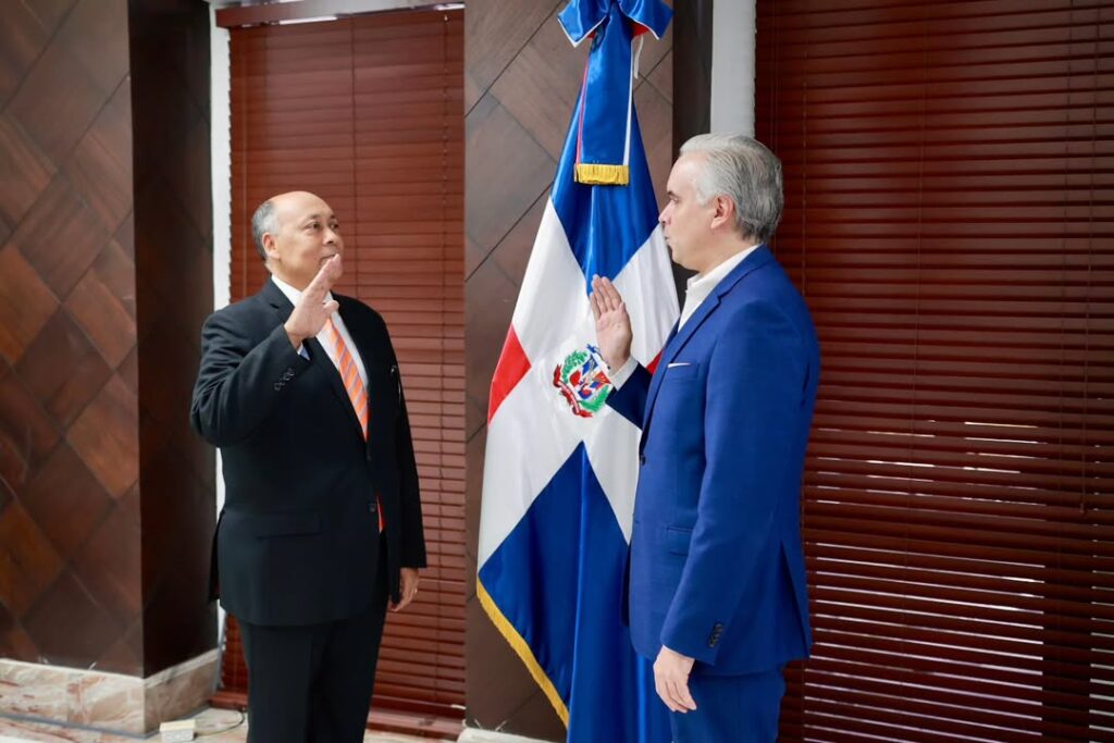 Juramentación del Dr. Luis René Canaán Rojas